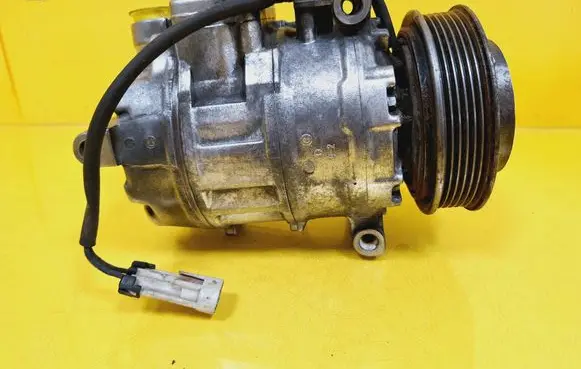 Opel Vectra B Air conditioning (A/C) compressor (pump) 
