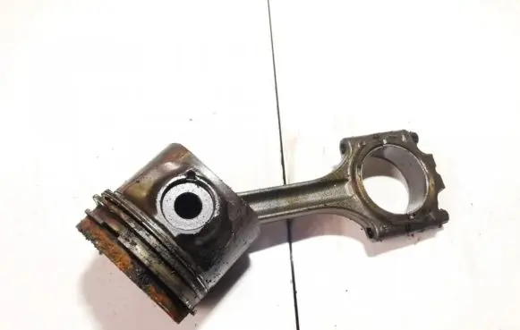 Volvo S60 Piston with connecting rod