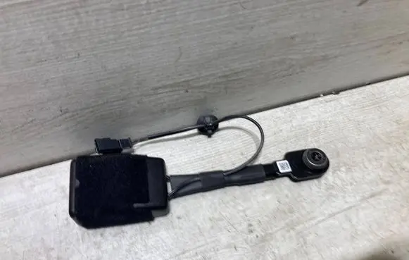 Opel Crossland X Front seatbelt buckle 04718aeu17
