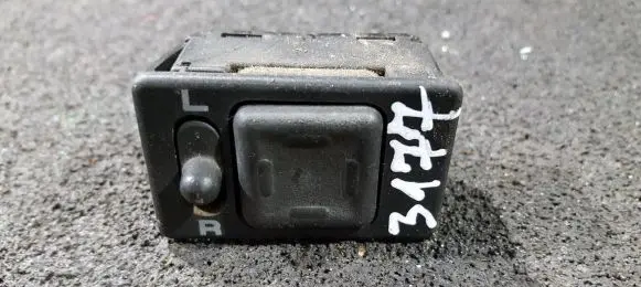Nissan Primera Wing mirror switch