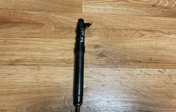 Fuel injector