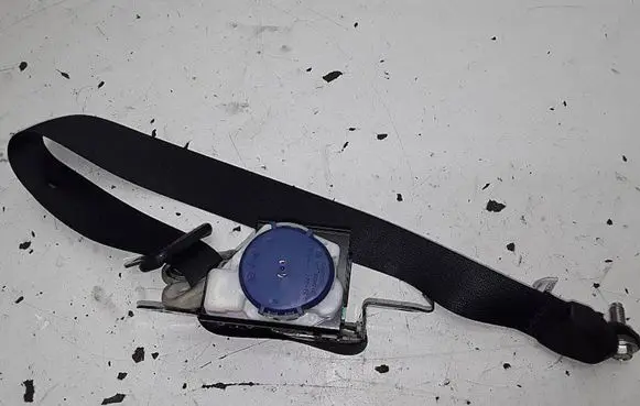 Mazda 6 Front seatbelt 305272210