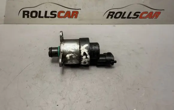 Volvo XC70 Fuel pressure regulator 