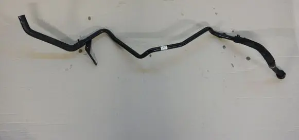 Volkswagen Touareg II Engine coolant pipe/hose 7P6121070D