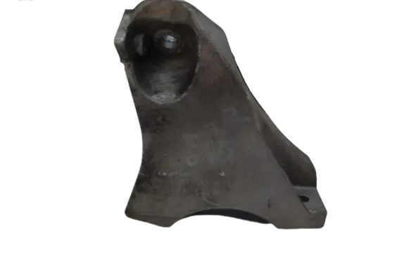 Volkswagen Touareg I Engine mounting bracket 7L6199308C