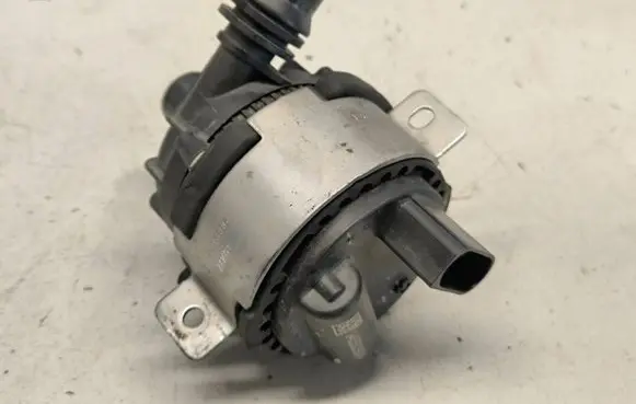 BMW iX Electric auxiliary coolant/water pump 9455039