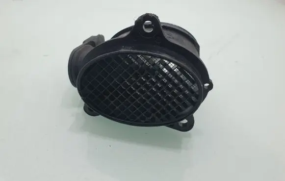 Volvo S40 Mass air flow meter 72834204