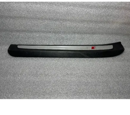 Audi Q7 4L Front sill trim cover 4L0853373A