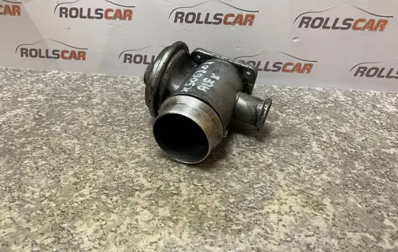 BMW X5 E53 EGR valve 72826402 06T108