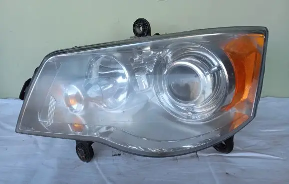 Chrysler Grand Voyager V Headlight/headlamp 05113339AD 5DV00900000