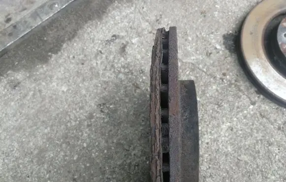 Mitsubishi Outlander Front brake disc
