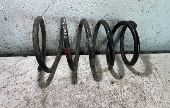 Nissan X-Trail T30 Rear coil spring