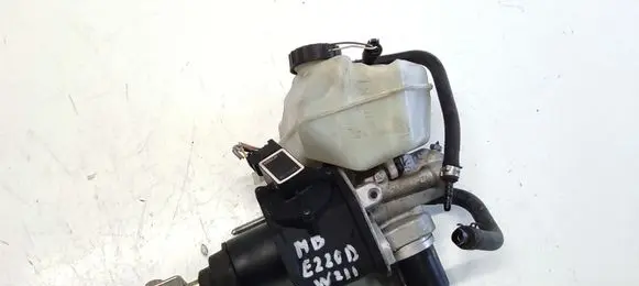 Mercedes-Benz E W211 Clutch master cylinder A2114300302 0204251302 A0004300312