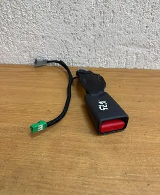 Lexus NX Middle seatbelt buckle (rear) 1129806