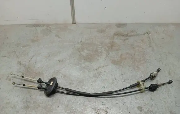 Citroen C3 Gear shift cable linkage