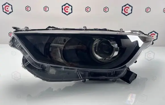 Toyota Yaris XP210 Headlight/headlamp NULL