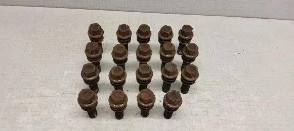 Volkswagen Transporter - Caravelle T5 Nuts/bolts 