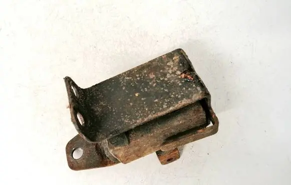 Hyundai Santa Fe Engine mount bracket