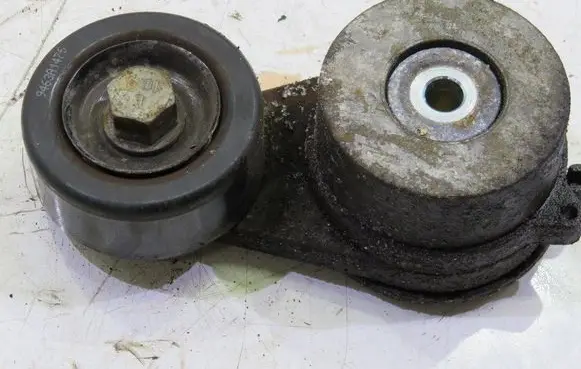 KIA Sorento Timing belt tensioner GMAUTO4574097