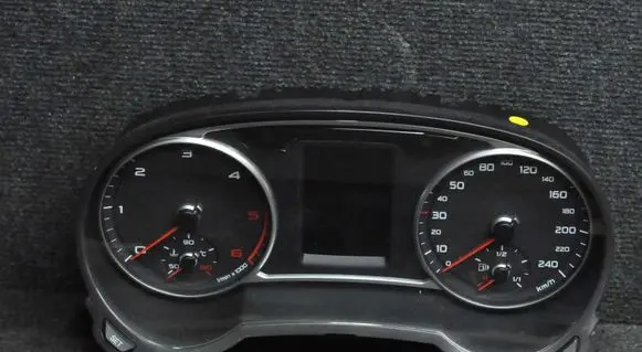 Audi A1 Speedometer (instrument cluster) 8XA920930B A2C53321556