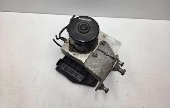 Mercedes-Benz C W202 ABS Pump A2025454732 2025454732