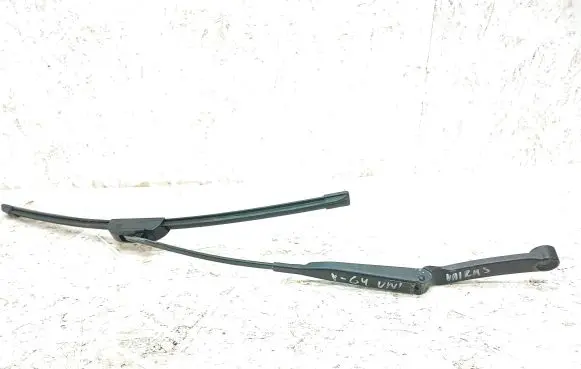 Volkswagen Golf IV Windshield/front glass wiper blade 