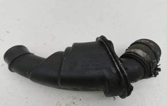 Intake resonator