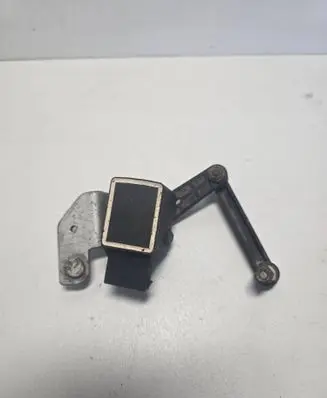 BMW 5 E60 E61 Headlight/headlamp level sensor 6778811