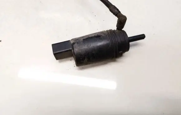 BMW 5 E39 Windscreen/windshield washer pump 67128377612 67.12-8377612