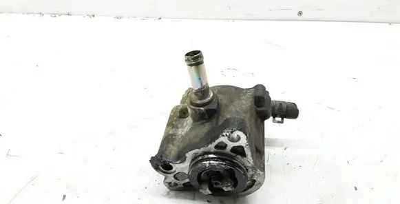 Toyota Avensis Verso Vacuum pump 2930027020