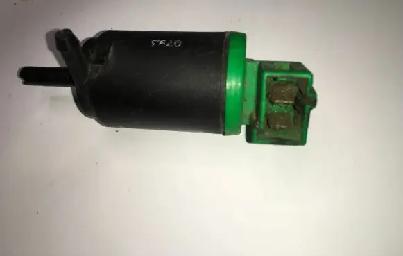 Nissan Terrano Windscreen/windshield washer pump 28920 0793
