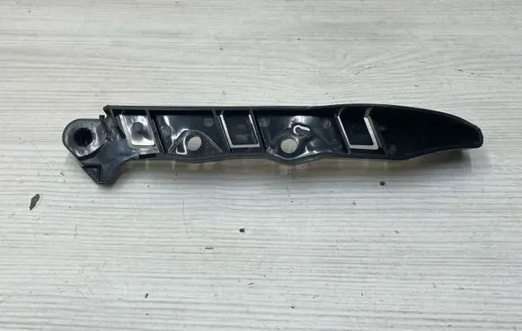 BMW 5 E60 E61 Front bumper mounting bracket 7178078