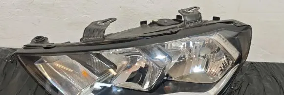 Audi A1 Headlight/headlamp 82A941003