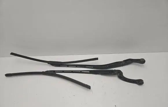 Audi A4 S4 B7 8E 8H Front wiper blade arm 8e2955408c
