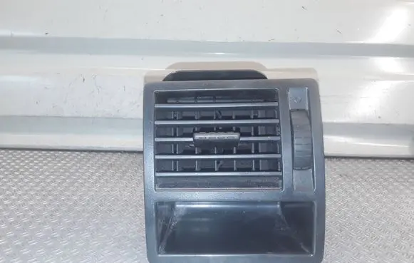 Volkswagen Transporter - Caravelle T5 Dashboard side air vent grill/cover trim 7H1819203c