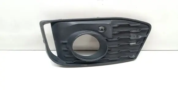 BMW 2 F46 Front fog light trim/grill 8068865 51118068865