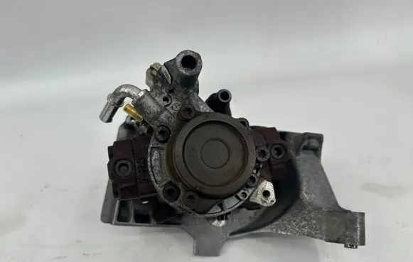 Volvo V60 Fuel injection high pressure pump 9672605580