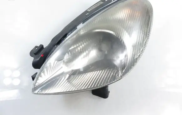 Citroen Xsara Picasso Headlight/headlamp 9631495180