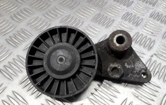 Opel Vectra B Generator/alternator belt tensioner 