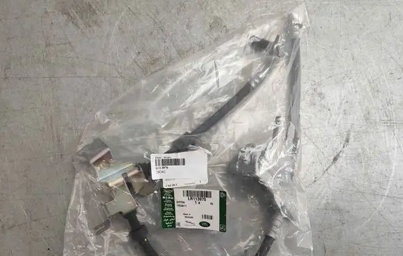 Land Rover Discovery 5 Brake line pipe/hose LR113970 LR081602