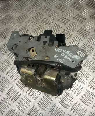 Chrysler Voyager Sliding door lock 