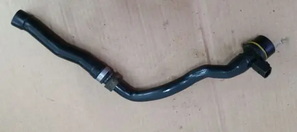 Mercedes-Benz C W205 Engine coolant pipe/hose A6510105811