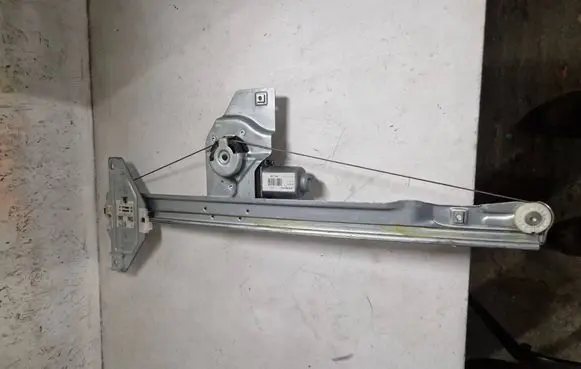 Citroen Berlingo Front door window regulator with motor 9680557880