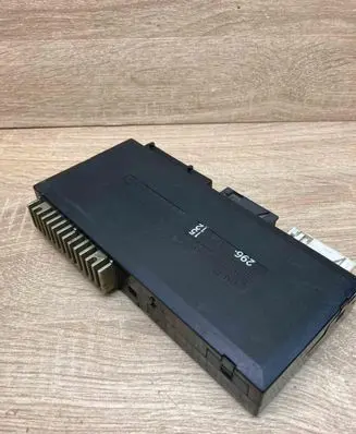 BMW 7 E38 Comfort/convenience module 8372143 5DK007047