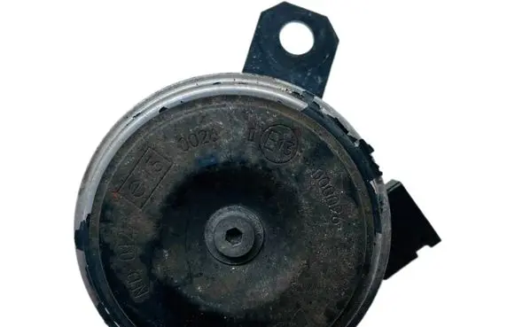 Toyota Auris E180 Horn signal 86501-12550 OYT26215