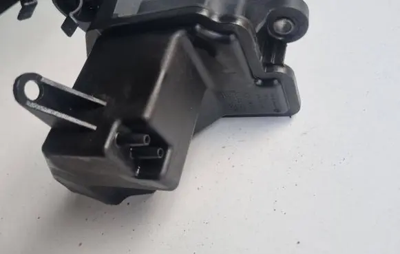 Ford Galaxy Vacuum air tank 0223