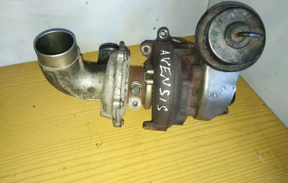 Toyota Avensis T250 Turbo 110224 17200R041 E1151V4