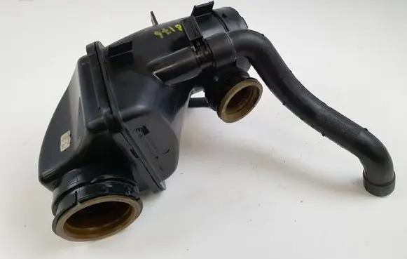 Mercedes-Benz A W176 Air intake duct part A0000160030 A6510900609