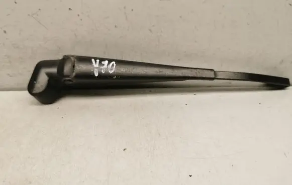 Rear wiper blade arm