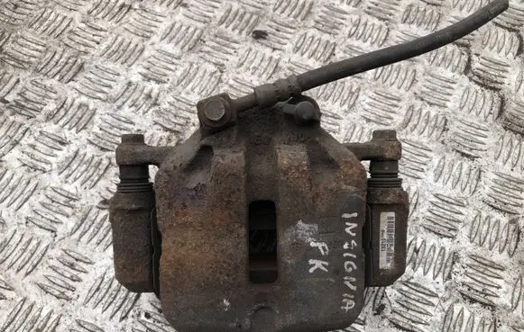 Opel Insignia A Front brake caliper